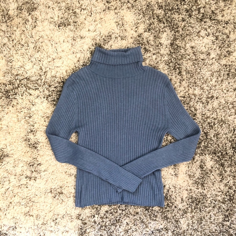 Ribbed turtleneck